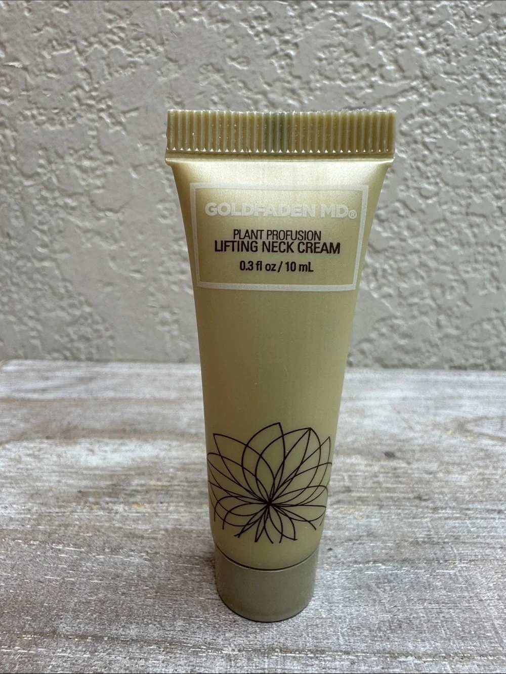 $6 🌙 Goldfaden MD Lifting Neck Cream NEW